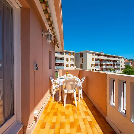 T2 En Hypercentre -Parking Prive-Clim-Proche Plage Sainte-Maxime Exterior photo