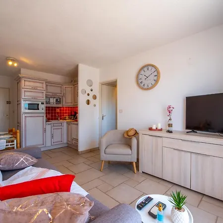 T2 En Hypercentre -Parking Prive-Clim-Proche Plage Sainte-Maxime Exterior photo
